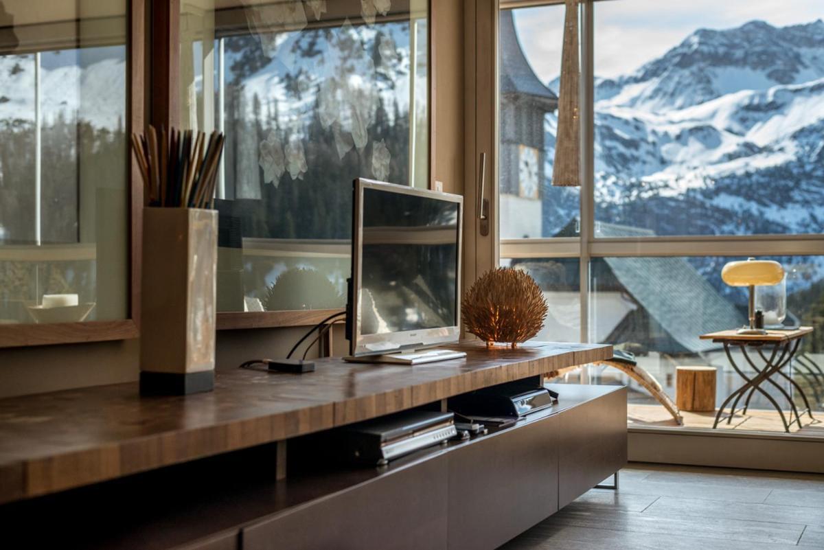 Church Hill * Arosa